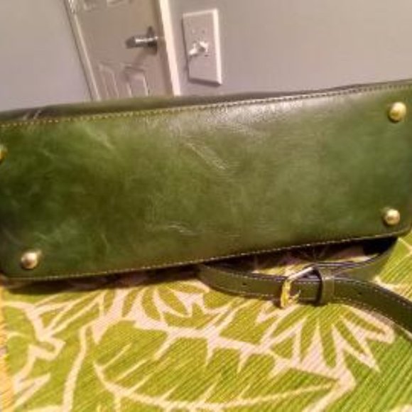 Round Handle Green Handbag - Picture 4 of 9
